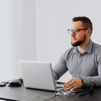 Display Screen Equipment training showing correct workstation setupcourse